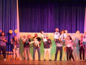 سكرتير عام أسيوط يكرم الفائزين فى مهرجان مسرح الغرفة وحفظة القرآن الكريم  