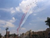 الطائرات ترسم علم مصر فى سماء التحرير تزامنا مع أداء السيسي اليمين