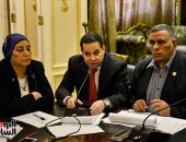 "قوى البرلمان" توافق على مشروع قانون لمنح علاوتين "خاصة واستثنائية" للعاملين - صور