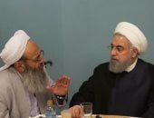 صور.. زعيم السنة بإيران يصدم "روحانى" على مائدة الإفطار ويطالبه بإنهاء التمييز