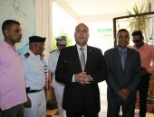 محافظ السويس يتفقد لجان الثانوية العامة بـ3 مدارس