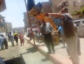 صور.. محافظ سوهاج: تحرير 19 محضر متنوع فى حملة للمرافق بساقلته