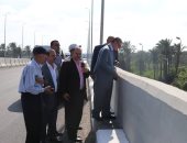 صور .. محافظ كفر الشيخ يتابع التشغيل التجريبى لكوبرى البرلس العلوى 