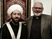 قس لـ"التايمز": "الخوذ البيضاء" تركت الطفل عمران متألما للإضرار بالأسد