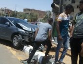 صور.. إصابة شخصين فى حادث تصادم بالوادى الجديد