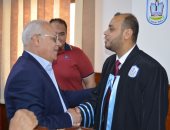 صور.. محافظ بورسعيد يشهد مناقشة رسالة ماجستير لشاب من ذوى الاحتياجات الخاصة