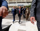 صور.. رئيس الوزراء الأردنى يغادر مجلس النواب فى إطار مشاورات تشكيل الحكومة