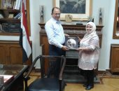 صور.. مستشارة التعليم بالهيئة العامة للثقافة السعودية تزور فنون جميلة الزمالك