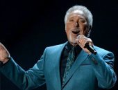 فيديو.. 6 أغنيات شهيرة لتوم جونز احتفالا بعيد ميلاده الـ 78 