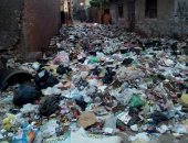 القمامة تحاصر الوحدة الصحية بمنطقة الورش بالزقازيق