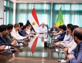 محافظ القليوبية يجتمع بشباب حى غرب شبرا لمناقشة مشاكل المدينة