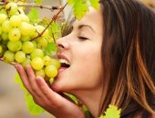 دلع جسمك بالعنب.. يعالج الربو ويقوى العظام ووقاية من أمراض القلب