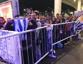 مجموعة مصر.. جماهير أوروجواى تحتشد فى المطار قبل السفر إلى روسيا