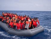 إسبانيا تعرض استقبال سفينة للمهاجرين فى البحر المتوسط