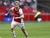 برشلونة يسعى لضم دى يونج لاعب وسط أياكس مقابل 40 مليون يورو