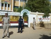 صور وفيديو.. تأمينات مشددة فى محيط لجان الثانوية العامة بالوادى الجديد
