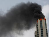 اندلاع حريق بناطحة سحاب فى مدينة مومباى بالهند