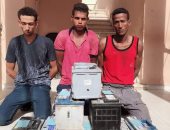 القبض على تشكيل عصابى بالسويس يسرق بطاريات السيارات