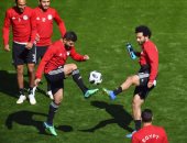 الفلك يدعم تفوق الفراعنة على أوروجواى.. وتألق صلاح والننى ووردة