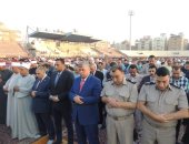 محافظو سوهاج والشرقية والبحر الأحمر يؤدون صلاة العيد وسط المواطنين