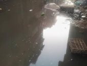 شارع عبد السلام عارف ببنى سويف يغرق فى مياه الصرف الصحى