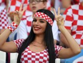 صور.. "بدع وتقاليع" جماهير كرواتيا ونيجيريا فى كأس العالم