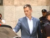 فيديو.. صهر ملك إسبانيا يسلم نفسه للسلطات لتنفيذ عقوبة السجن 5سنوات