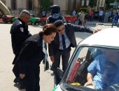 محافظ البحيرة فى جولة مفاجئة بمجمع مواقف السيارات لمتابعة شكاوى المواطنين