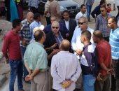 صور.. أحياء الإسكندرية تواصل جولات المراقبة على مواقف السيارات