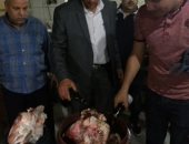 إعدام لحوم ومواد غذائية متنوعة بأحد المطاعم فى حي غرب المنصورة