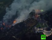 فيديو.. حريق هائل بالقرب من معلم هوليوود الشهير بلوس أنجلوس الأمريكية