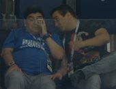 فيديو.. نقل مارادونا للمستشفى بعد تعرضه لإرهاق فى لقاء الأرجنتين ونيجيريا