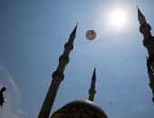 صورة اليوم.. قناصة أردوغان أعلى مساجد اسطنبول لتأمين حشده الانتخابى 