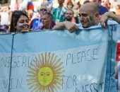 مشجع أرجنتينى يساند نيجيريا: أرجوكم انتصروا من أجل ميسي