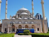 المنتخب يؤدى صلاة الجمعة بأحد مساجد جروزنى