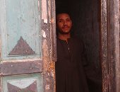 فيديو وصور.. "محمد" يحتاج جهاز تعويضى وبناء منزله المتهالك بسوهاج
