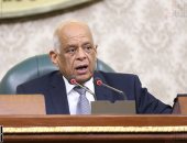 رئيس البرلمان: تقرير الرد على بيان الحكومة على التابلت ومفيش طباعة عشان مكلفة