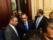 صور.. رئيس الوزراء يلتقى على عبد العال بمقر مجلس النواب