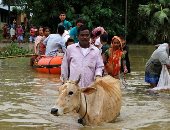 صور..فيضانات فى الهند تؤدى إلى انهيار عقار فى مومباى