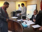 صور ... محافظ الفيوم يعقد لقاءه الإسبوعى لخدمة المواطنين