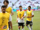 الحضرى ومروان وصلاح يقودون تشكيل المنتخب أمام السعودية بكأس العالم - صور