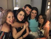 صبا مبارك فى صور جديدة مع عمرو يوسف وكندة علوش: أصحابى الحلوين