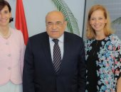 مكتبة الإسكندرية تتسلم المكتبة الخاصة بالعالم المصرى أحمد زويل