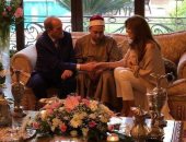 "السعادة مش بالسن".. ملياردير مصرى يحتفل بزفافه على سورية عمرها 62 عاما 