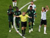 كأس العالم 2018.. فيديو وصور.. الحكم التركى يحرم نيجيريا من ركلة جزاء أمام الأرجنتين