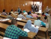 صور.. الهدوء يسود لجان امتحانات التعليم المفتوح بجامعة المنيا فى يومها الخامس