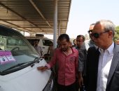 محافظ قنا يقرر نقل مدير مواقف سيارات الأجرة بمدينة دشنا من منصبه "صور"