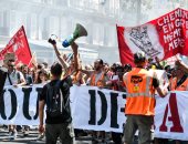 صور.. مظاهرات فى فرنسا ضد خطط ماكرون لإصلاح الاقتصاد