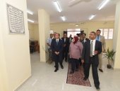 صور.. محافظ الإسكندرية يفتتح مجمع خدمات أبيس ويكلف بسرعة توفير الأطباء