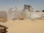 إزالة تعديات على أراضى أملاك الدولة بقرى فلسطين والكويت بالخارجة